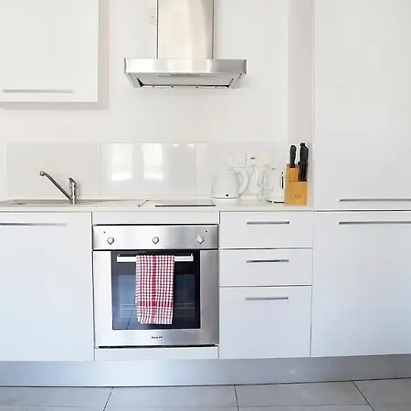 Wonderful Next To The Sea Gzira